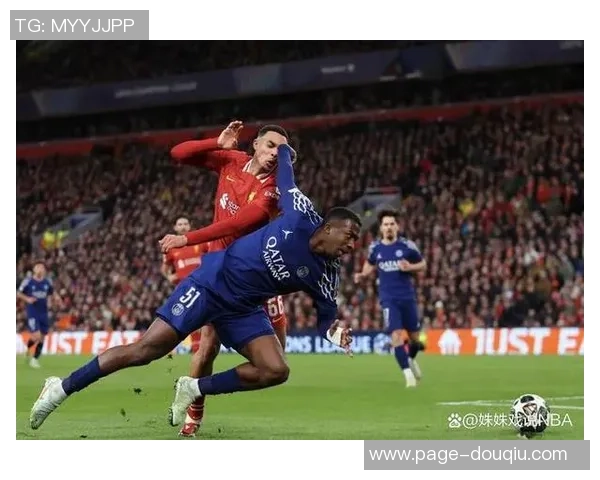 利物浦与巴萨激战全场回顾精彩瞬间与战术分析 利物浦与巴萨激战全场回顾精彩瞬间与战术分析